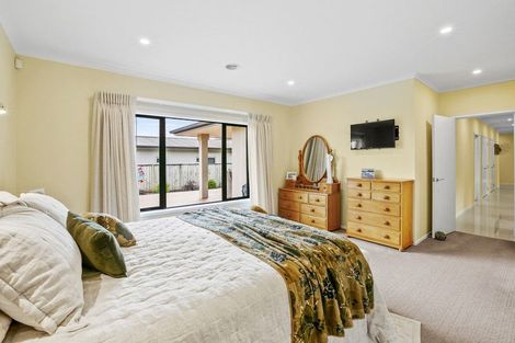 Photo of property in 34 Redwood Crescent, Hurdon, New Plymouth, 4310