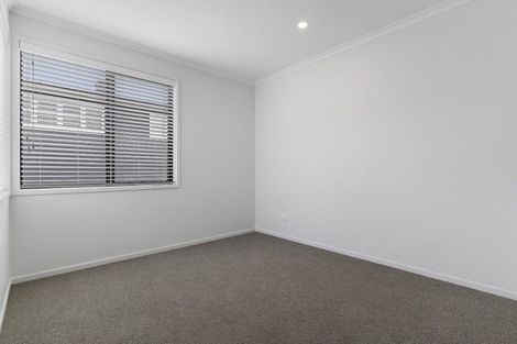 Photo of property in 1092a Great North Road, Point Chevalier, Auckland, 1022