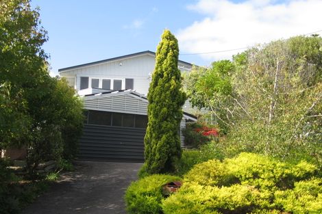 Photo of property in 24 Bevyn Street, Castor Bay, Auckland, 0620