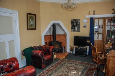 Photo of property in 30 Rhodes Street, Waimate, 7924