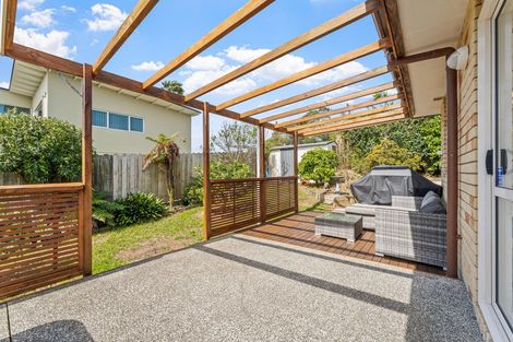 Photo of property in 2 Totara Views Drive, Red Beach, 0932