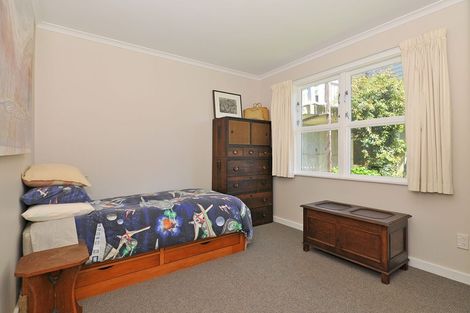 Photo of property in 9 Stratford Way, Wilton, Wellington, 6012