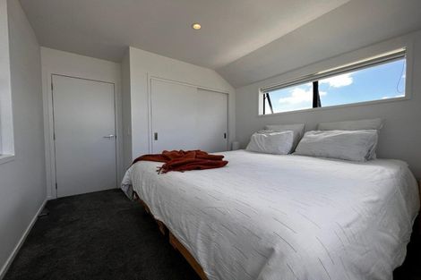 Photo of property in 8/6 St Leonards Road, Kelston, Auckland, 0602