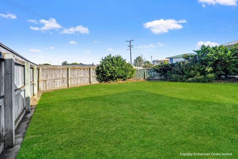 Photo of property in 24 Lee Street, Castlecliff, Whanganui, 4501