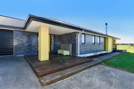 Photo of property in 39 Landsborough Drive, Darfield, 7571