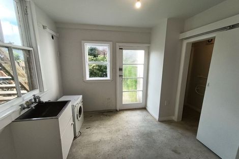 Photo of property in 143 Tasman Street, Mount Cook, Wellington, 6021