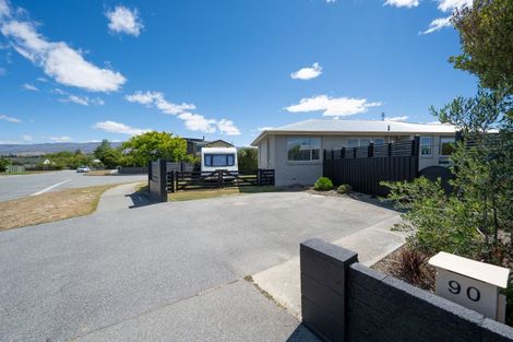 Photo of property in 90 Ashworth Street, Alexandra, 9320