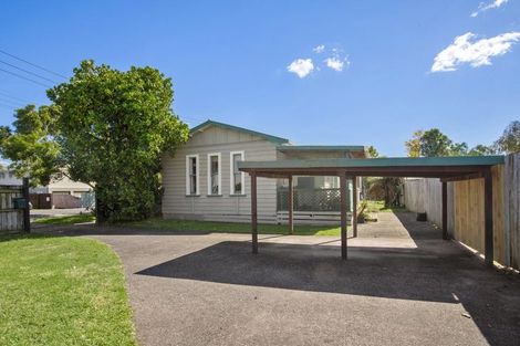 Photo of property in 1 Wairau Avenue, Avondale, Auckland, 1026