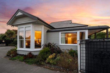 Photo of property in 12 Medway Street, Richmond, Christchurch, 8013