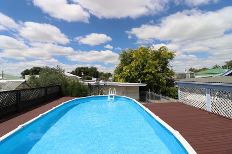 Photo of property in 8 Victoria Street, Carterton, 5713