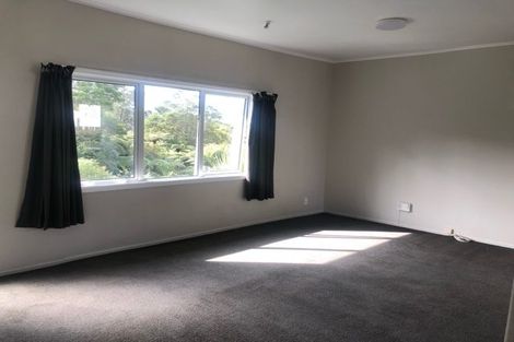 Photo of property in 112 Tirimoana Road, Te Atatu South, Auckland, 0602
