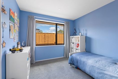 Photo of property in 17 Tara Crescent, Woodend, 7610