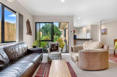 Photo of property in 104b Racecourse Road, Waiuku, 2123