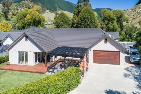 Photo of property in 14 Sunningdale Drive, Stoke, Nelson, 7011