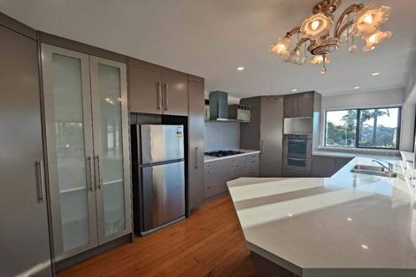 Photo of property in 2 Mellons Bay Road, Howick, Auckland, 2014