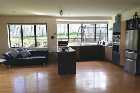 Photo of property in 19 Virginia Street, Henderson, Auckland, 0612