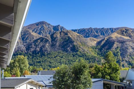 Photo of property in 8 Fox's Terrace, Arrowtown, 9302