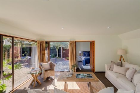 Photo of property in 2/145a Blighs Road, Strowan, Christchurch, 8052