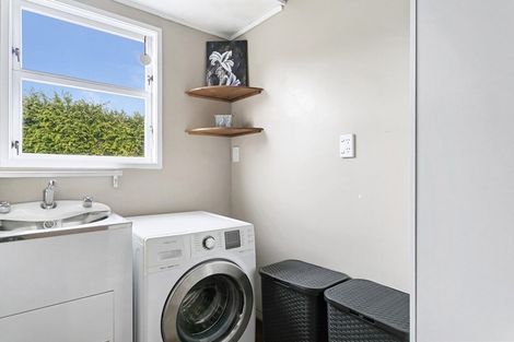 Photo of property in 70 Richmond Avenue, Richmond Heights, Taupo, 3330