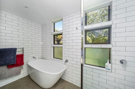 Photo of property in 18b Mayfair Place, Westown, New Plymouth, 4310