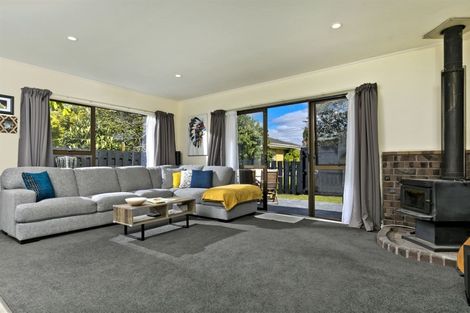 Photo of property in 1/4 Ti Nana Crescent, Henderson, Auckland, 0610