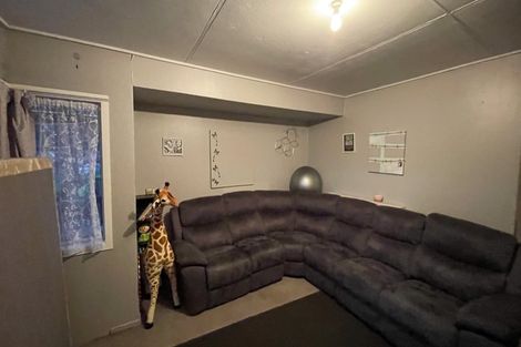 Photo of property in 21 Hamilton Drive, Waiuku, 2123