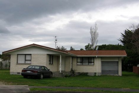 Photo of property in 10 Skipage Grove, Featherston, 5710