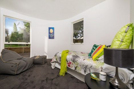 Photo of property in 2/42 Holland Road, Hillcrest, Auckland, 0627