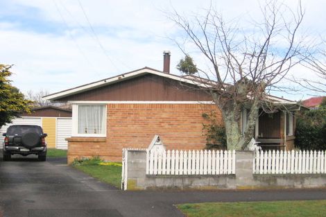 Photo of property in 11 English Street, St Andrews, Hamilton, 3200