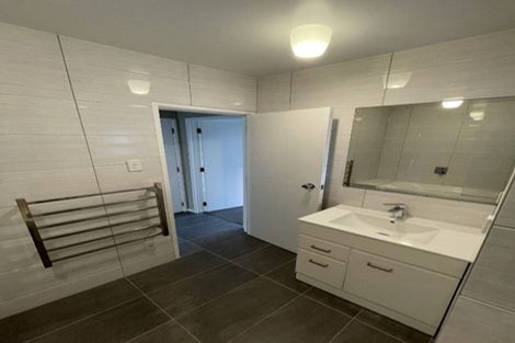 Photo of property in 5/60 West Coast Road, Glen Eden, Auckland, 0602