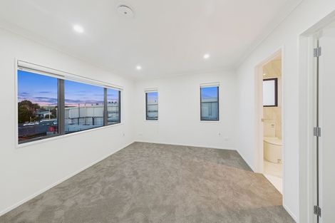 Photo of property in 290a Puhinui Road, Papatoetoe, Auckland, 2025