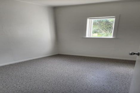 Photo of property in 68 Boord Crescent, Kumeu, 0891