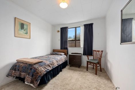 Photo of property in 15a Montgomery Crescent, Clouston Park, Upper Hutt, 5018