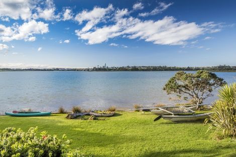 Photo of property in 2/35 Beresford Street, Bayswater, Auckland, 0622