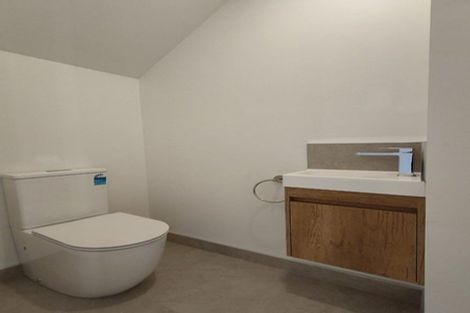 Photo of property in 2/7 Peverill Crescent, Papatoetoe, Auckland, 2025