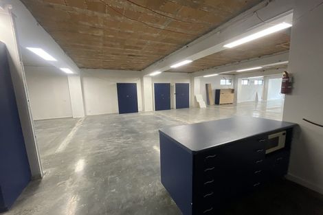 Photo of property in 16 Kent Terrace, Mount Victoria, Wellington, 6011