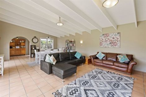 Photo of property in 9 Monument Road, Clevedon, Papakura, 2582