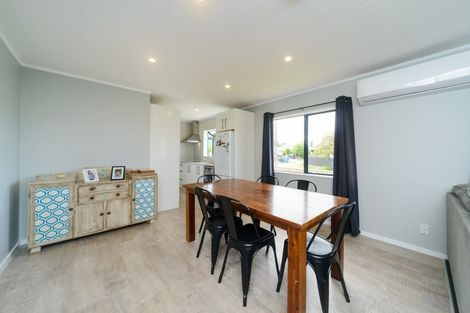 Photo of property in 17 Dahlstrom Grove, Kelvin Grove, Palmerston North, 4414