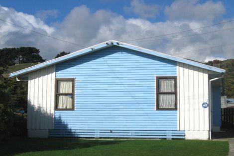 Photo of property in 96 Driver Crescent, Cannons Creek, Porirua, 5024