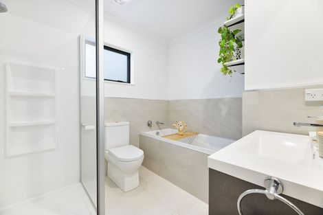 Photo of property in 32a Titoki Street, Te Atatu Peninsula, Auckland, 0610