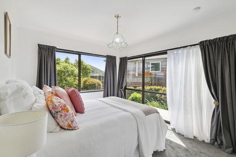 Photo of property in 12 Ramsey Place, Karori, Wellington, 6012