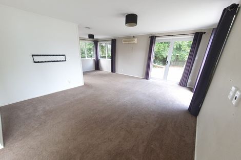 Photo of property in 12 Lipton Grove, Opaheke, Papakura, 2113
