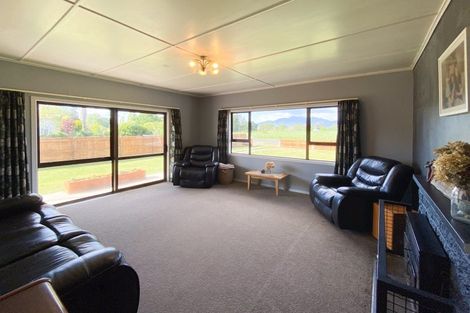 Photo of property in 28 Ngarua Road, Waitoa, 3310