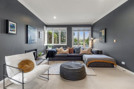 Photo of property in 28a Waterview Road, Stanley Point, Auckland, 0624