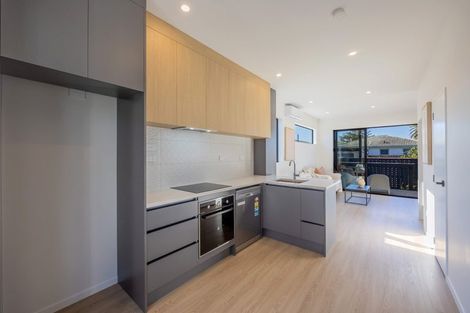 Photo of property in 2/1 Cape Road, Mangere, Auckland, 2022