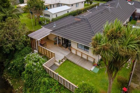 Photo of property in 15c Nathan Street, Tawa, Wellington, 5028