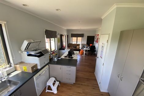 Photo of property in 10 Peach Hill Road, Ramarama, Drury, 2579