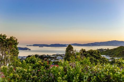 Photo of property in 23 Cypress Drive, Maungaraki, Lower Hutt, 5010