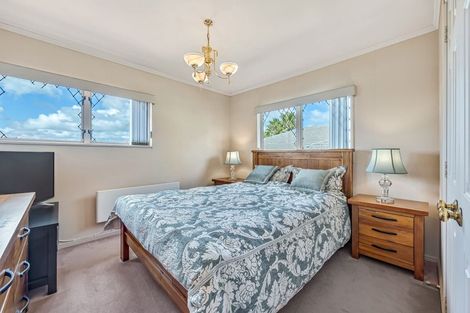 Photo of property in 32 Reflection Drive, West Harbour, Auckland, 0618