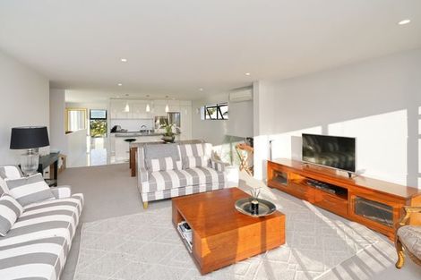 Photo of property in 74 Glenstrae Road, Redcliffs, Christchurch, 8081